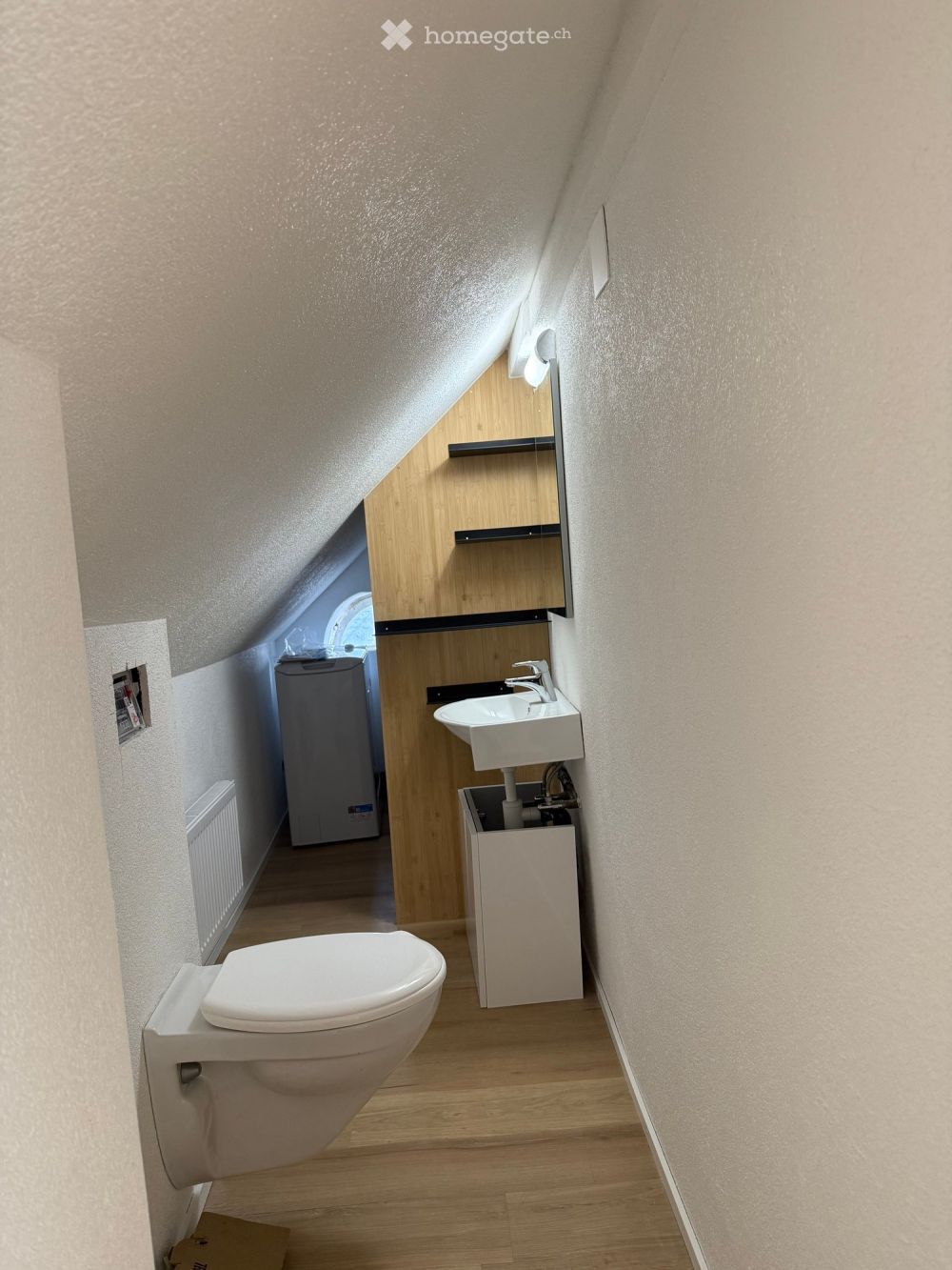 Moderne 2.5-Zimmer-Dachwohnung in Flums mit Aussicht - Bild 2