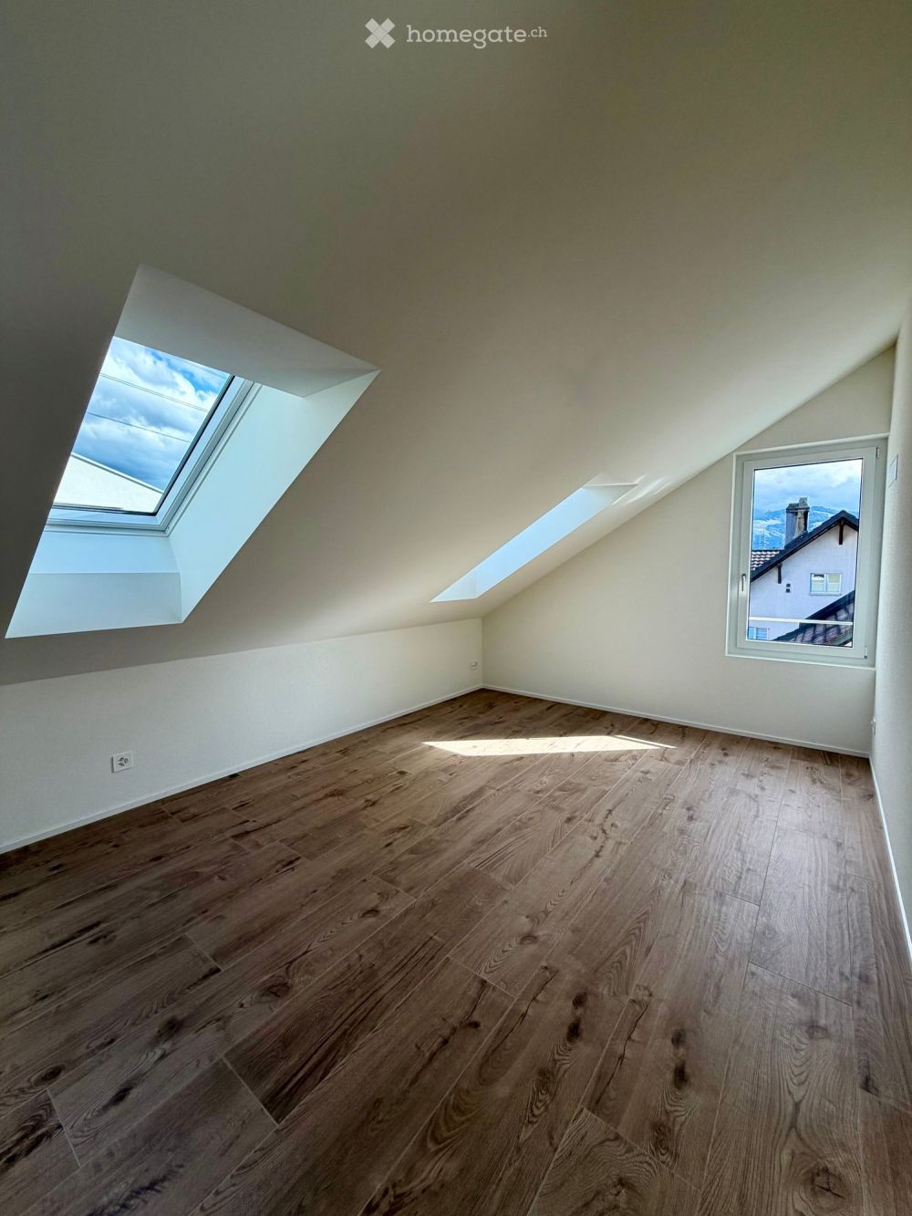 Erstvermietung 4.5 Zimmer-Attika/Dachwohnung mit Galerie und gedeckter Loggia - Bild 7