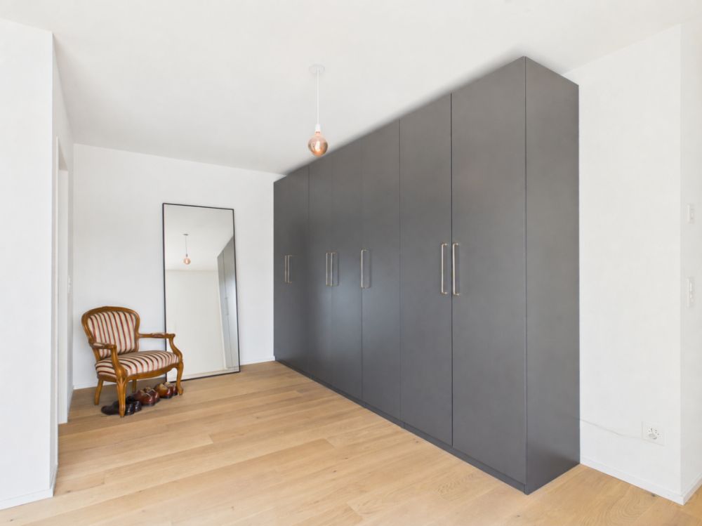 Exklusive 3.5-Zimmer-Attikawohnung mit grosszügigen Aussenflächen in Binningen - Bild 11