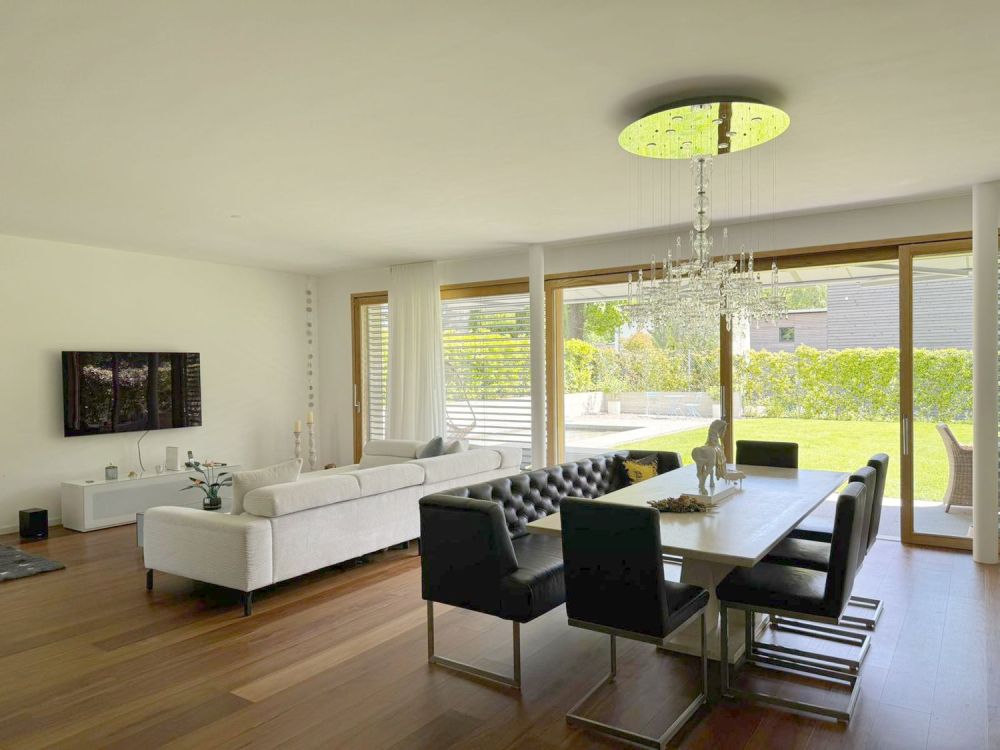 PROPRIETÀ IN AFFITTO ESCLUSIVA CON GIARDINO E PISCINA | EXKLUSIVES MIE - SOGGIORNO-PRANZO | WOHN-ESSBEREICH