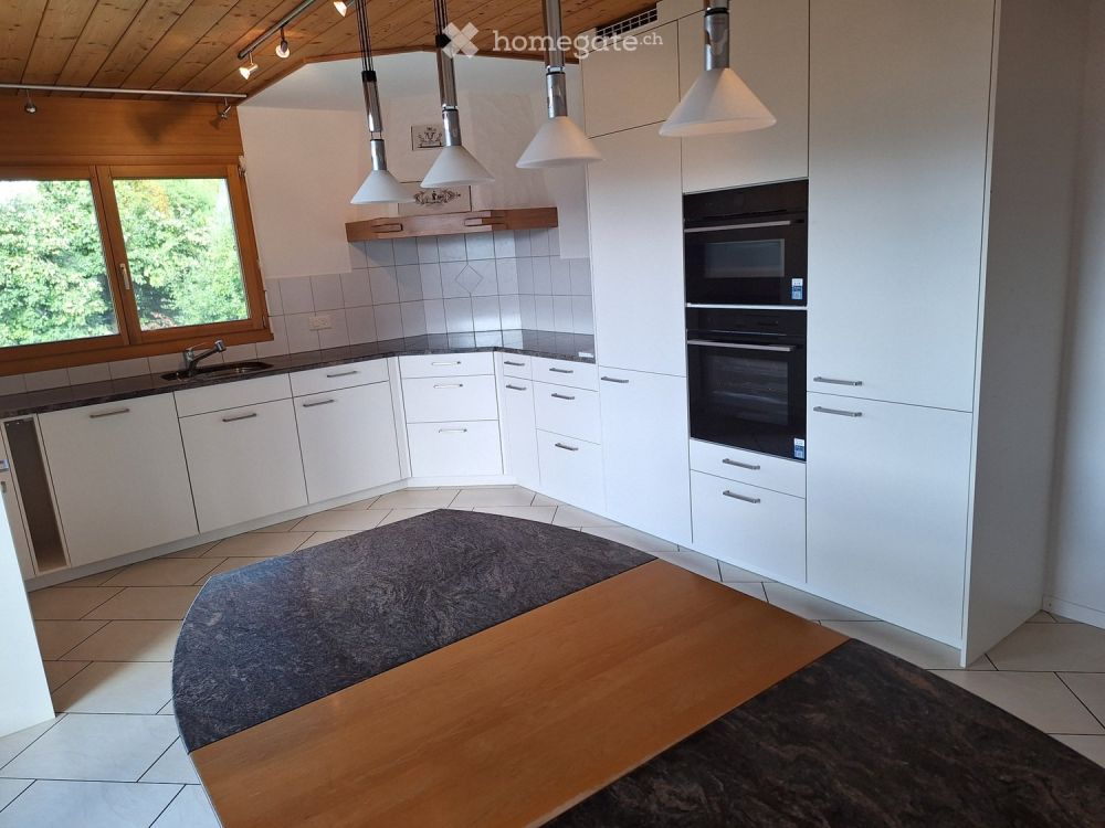 Grosszügige 5.5 Zimmer Wohnung - Bild 1