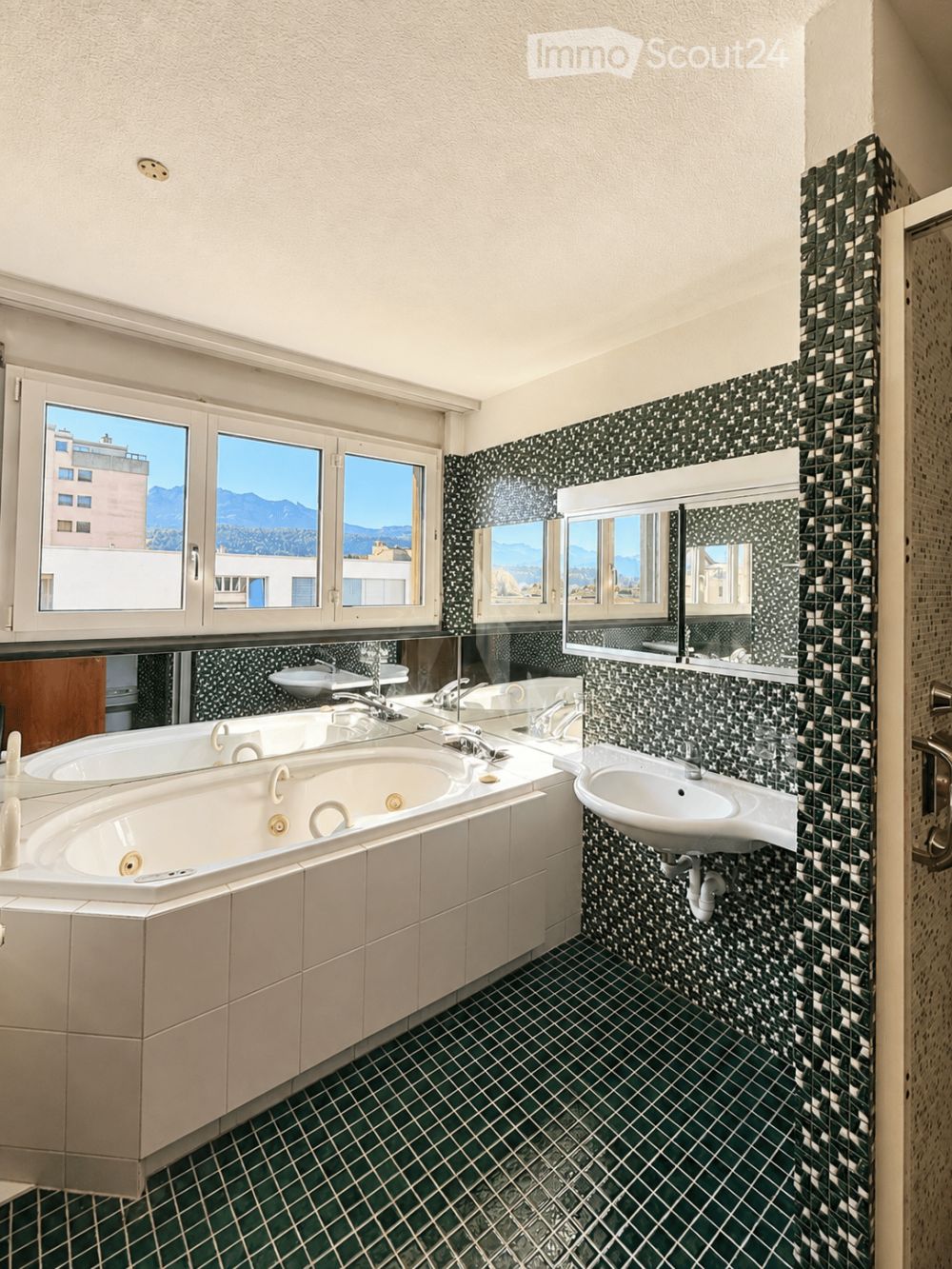 Grosszügige 8-Zimmer-Wohnung auf 255 m2 mit Retro-Charme über den Dächern von Emmenbrücke - Bild 5