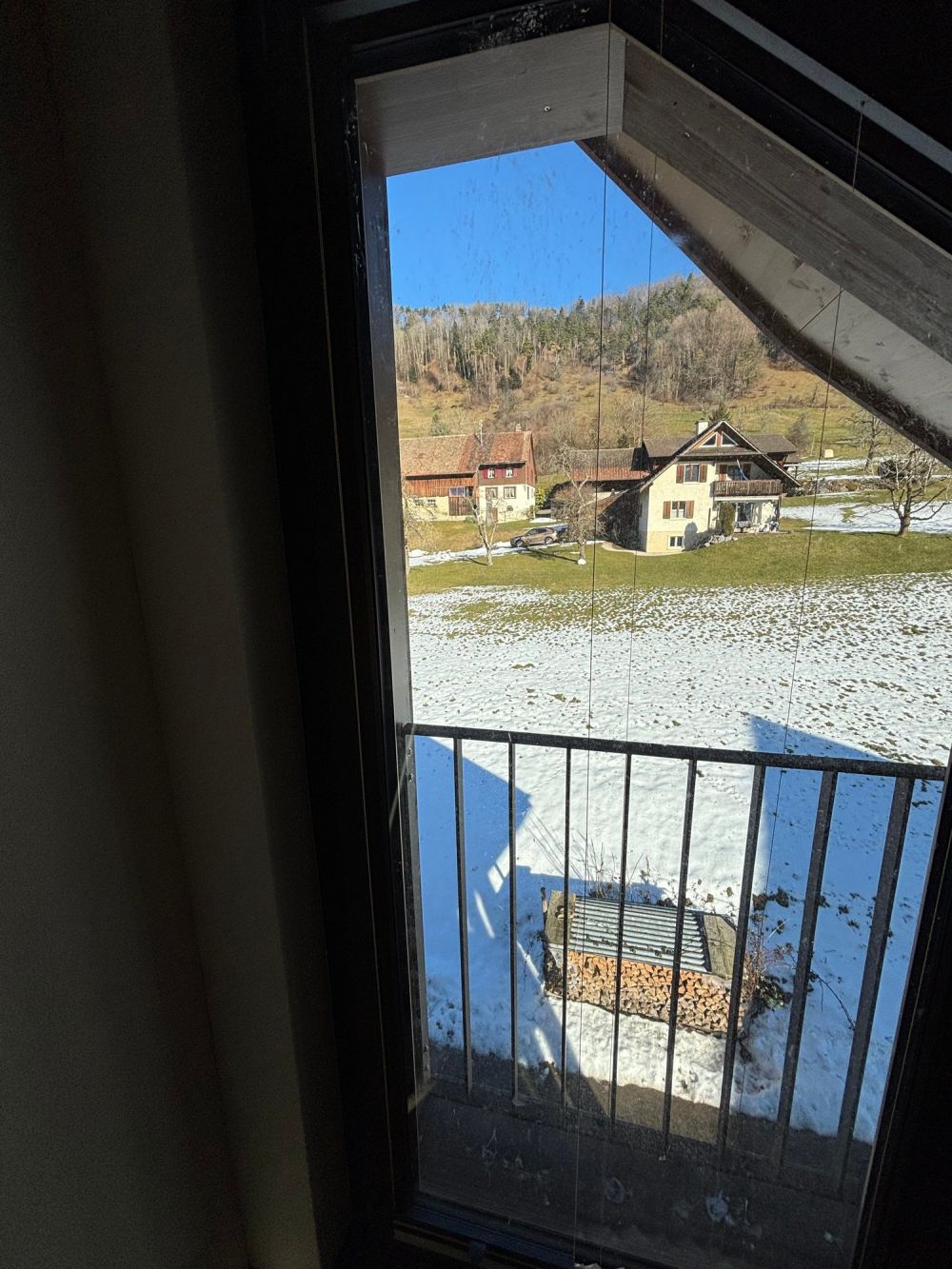 Moderne Neubau 4.5-Zimmer-Maisonette-Wohnung in naturnaher Lage - Bild 10