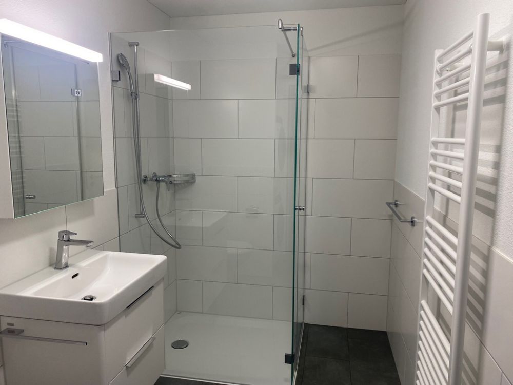 Wohnen in idyllischer Umgebung in der neuen Überbauung "Heideblick" - Bad_Bild_2.jpg