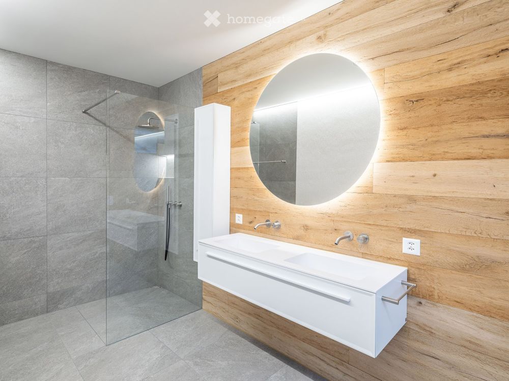Wunderschöne 5,5 Zimmer Wohnung in herrlicher Lage - Bild 2