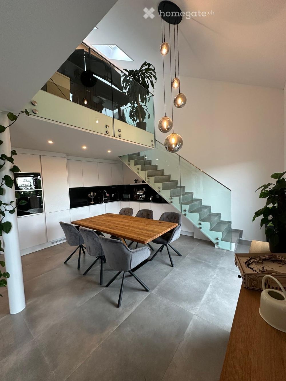 Exklusive 2.5-Zimmer-Maisonettewohnung mit Galerie – moderner Eigentumsstandard - Bild 1