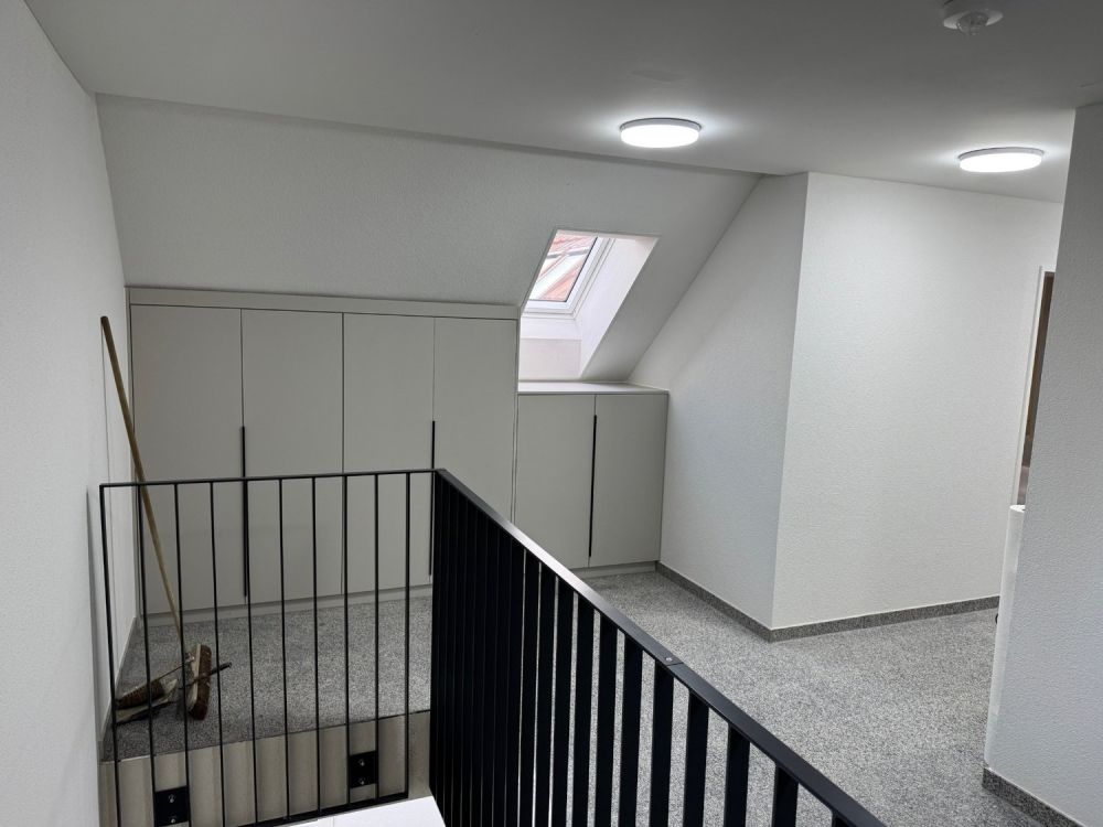 Erstvermietung moderne 3.5-Zimmer-Dachwohnung - Eingangsbereich