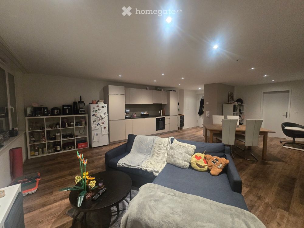 Moderne 2.5-Zimmer-Neubau-Wohnung mit Bergblick in Ringgenberg - Bild 2