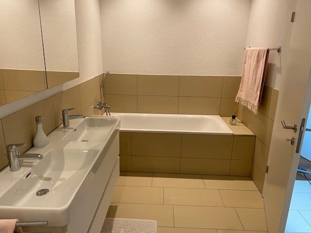 Topmoderne Wohnung mit Ausblick! - Bad