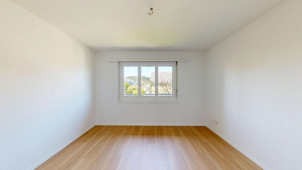 Attraktive 3.5-Zimmerwohnung mit sonnigem Balkon - Erstbezug nach liebevoller Gesamterneuerung - Zimmer 1