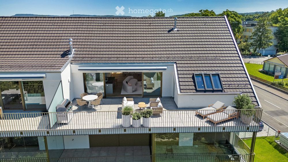 ERSTVERMIETUNG Traumhafte 3½-Zimmer-Dachwohnung - Bild 1