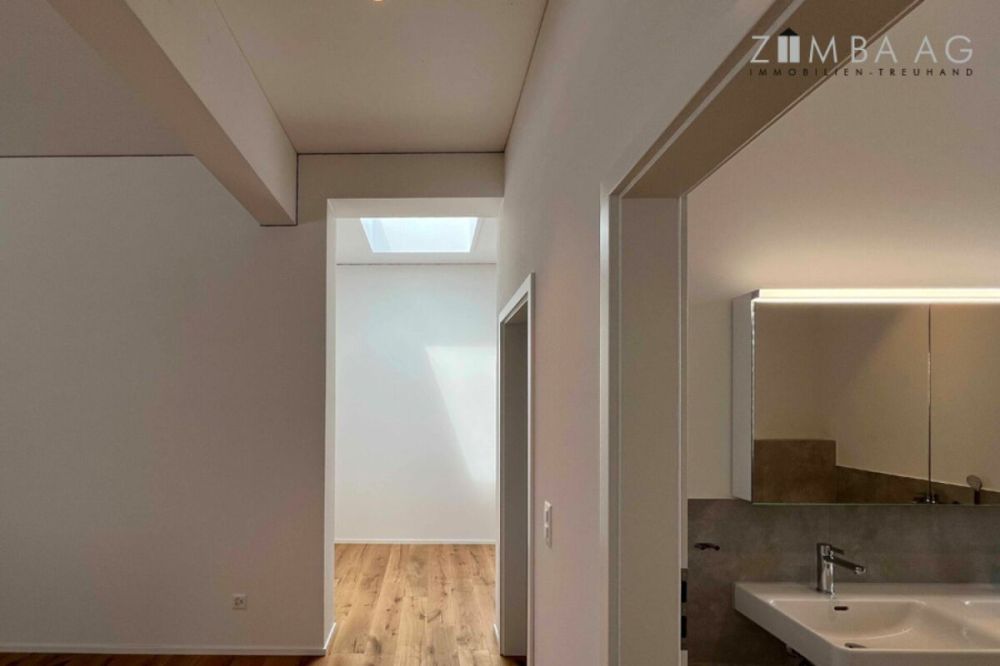 Im Thurgi-Center ganz oben: brand-neue, stylische 128 m²-Attika-Loft - Bild 13