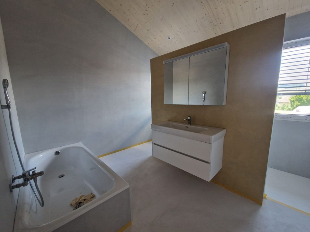 Neubezug – Exklusive 4½-Zimmer-Maisonettewohnung im Zweifamilienhaus - Bild 2