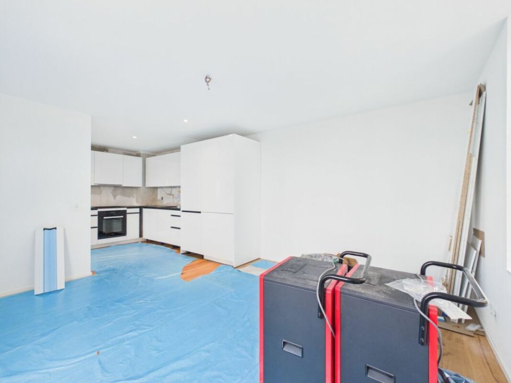 Exklusive 2.5-Zimmerwohnung | Erstbezug | Seesicht | Echtholzparkett | Sitzplatz | Waschturm - Bild 1