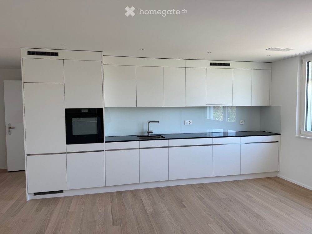 Moderne 4.5-Zimmer-Neubau-Wohnung in Forch - Bild 1