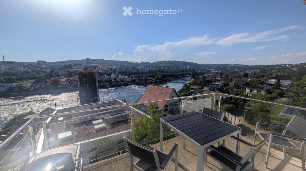 Helle 3.5-Zimmer-Dachwohnung mit traumhafter Rheinsicht in Flurlingen Parkplatz inkl. - Bild 1