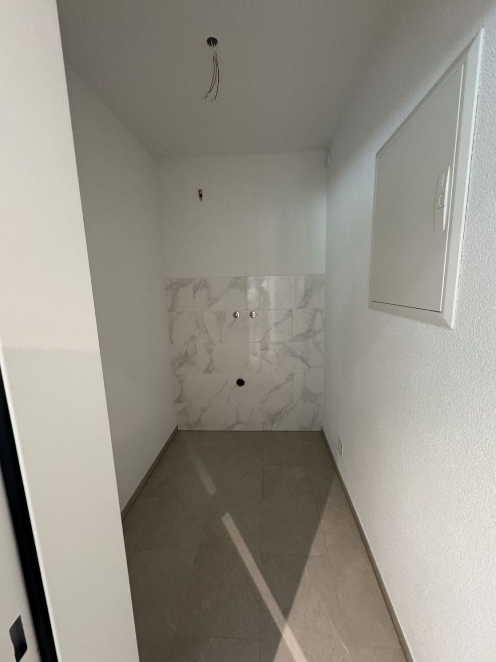 Beautiful brand new 3 1/2 with view to the Töss - Bild 7