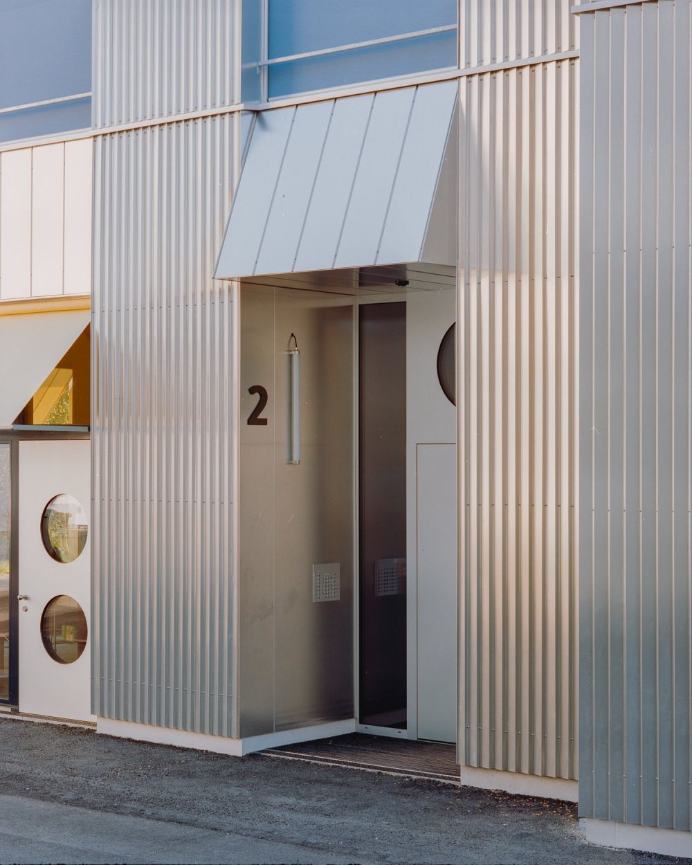 Zweitbezug Moderne 3.5-Zimmer-Wohnung mit Sicht ins Grüne - Neubau 2024 - Bild 2