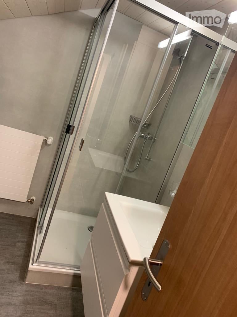 zu vermieten: 4.5-Zimmer-Wohnung, 2. OG - Bild 4
