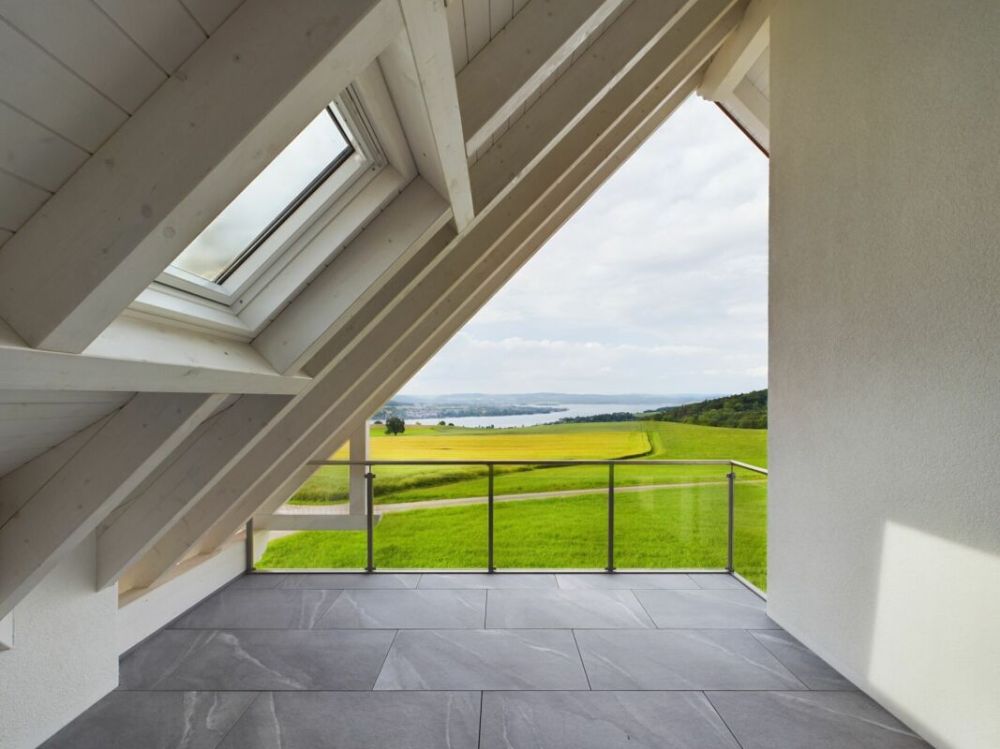 Moderne 4.5-Zimmerwohnung Dachgeschoss mit Weitblick - Bild 2