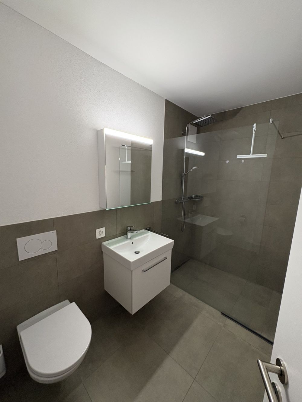 NEU 2.5-Zimmer-Wohnung mit grosszügiger Terrasse - Bild 9