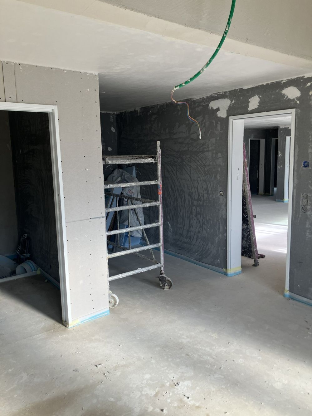 Neue 4 1/2 Zimmer mit grossem Balkon - Bild 5