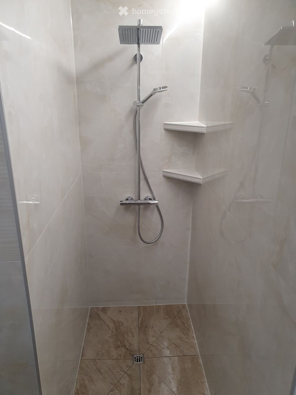 Grand app. 4.5p + bureau + buanderie privée - Bild 4