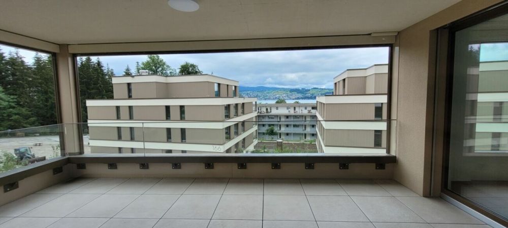 Moderne 4.5 Zimmerwohnung mit Ausblick (Erstbezug Juli 2024) - Terrasse