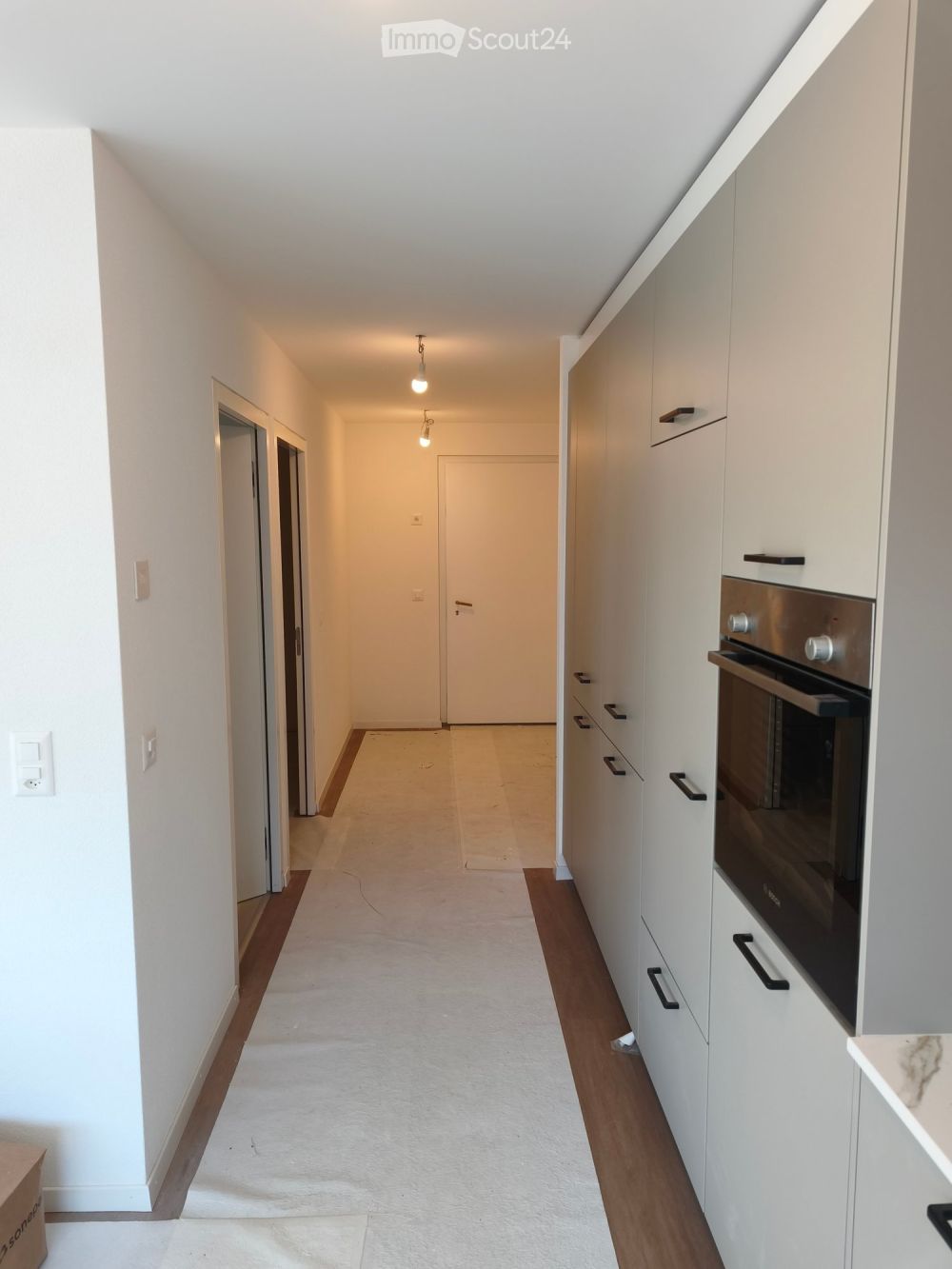 Neue 2.5-Zimmer-Wohnung mit Balkon in Leytron - Bild 5
