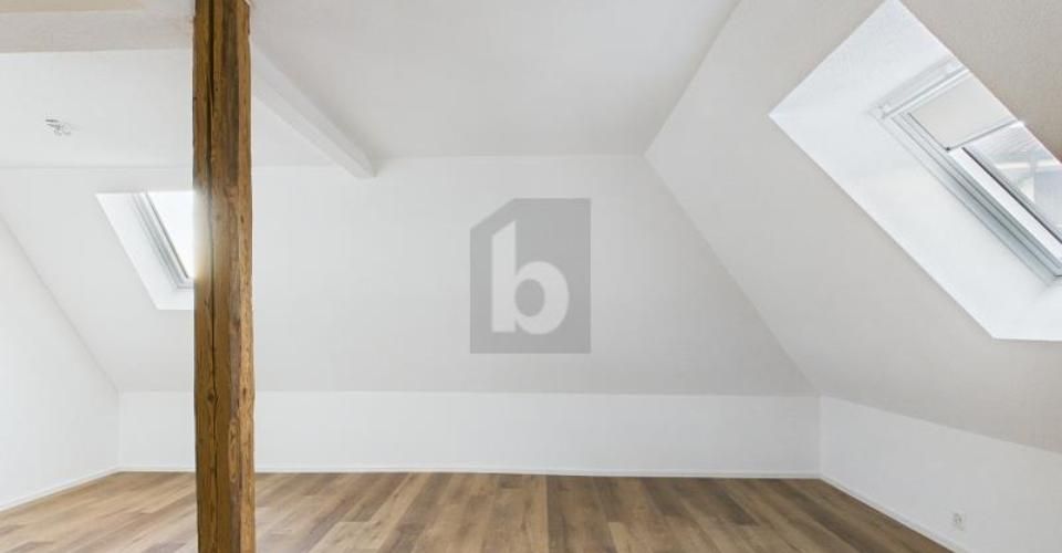 HOCHWERTIG UND KOMPLETT RENOVIERT - Maison jumelée 4.5 pièces - image - 5