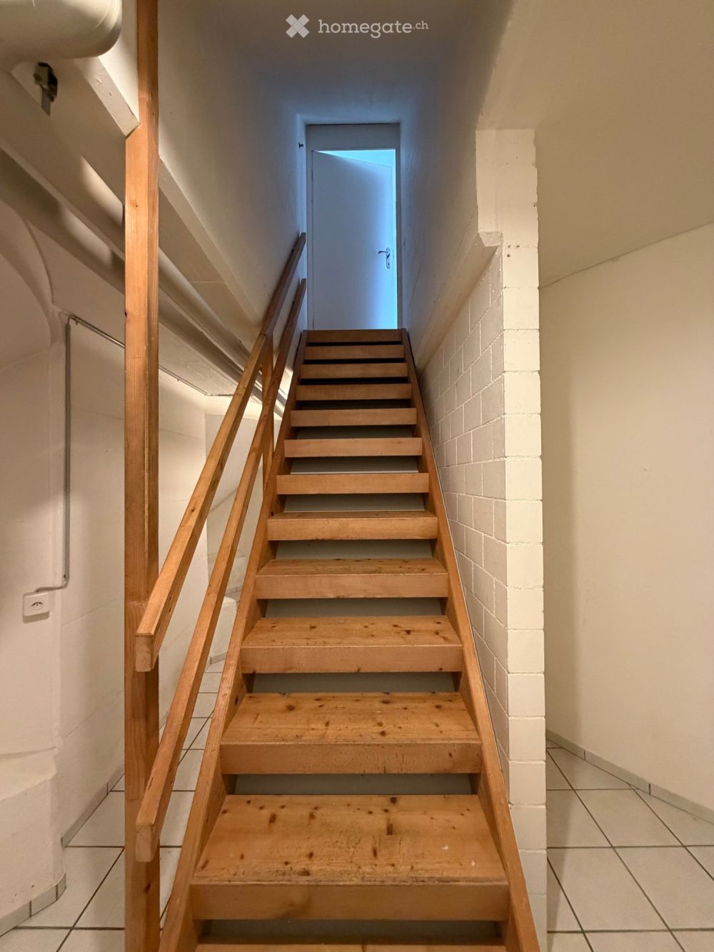 Originelle 4.5-Zimmer-Maisonettewohnung an zentraler Lage in Hinwil - Bild 10