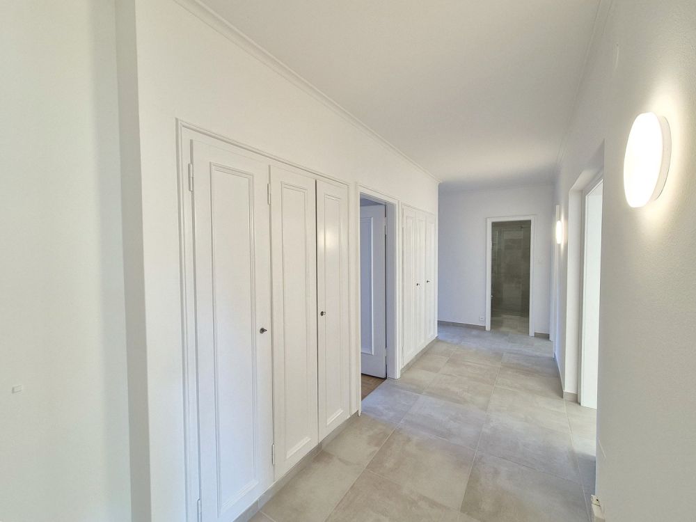 ERSTVERMIETUNG nach Komplettsanierung: Sonnige 5.5-Zi-Wohnung im Zentrum - Bild 9