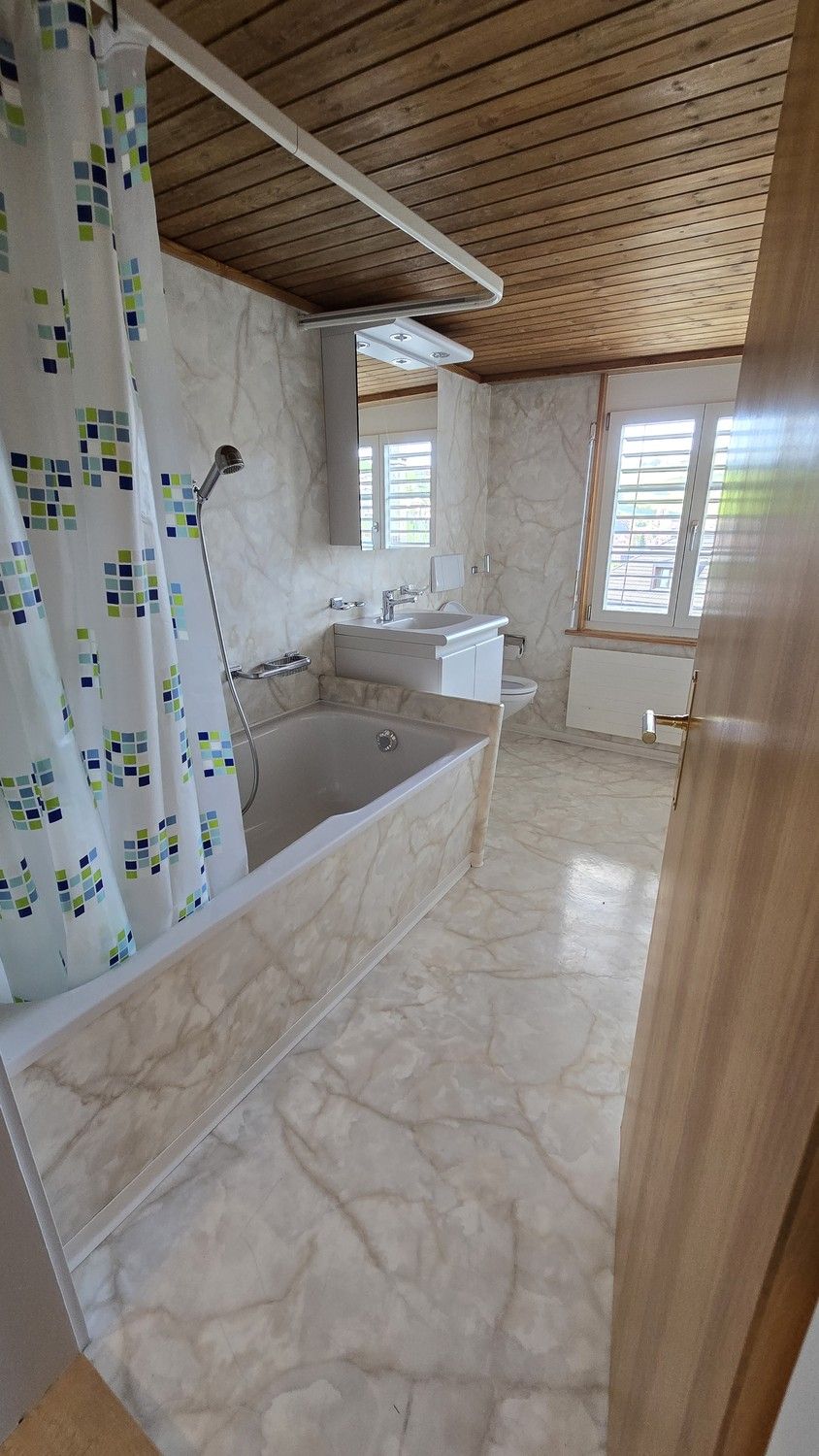 Charmante Altbau-Dachwohnung mitten in Heiden - Bild 8