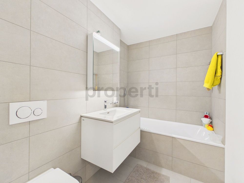 Moderne 3.5-Zimmer-Wohnung mit Balkon, Frick - Image 9