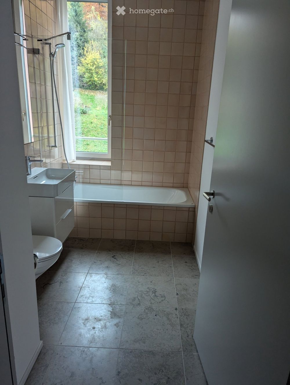 Zentrale 3.5-Zimmer mit Panoramasicht - Bild 2