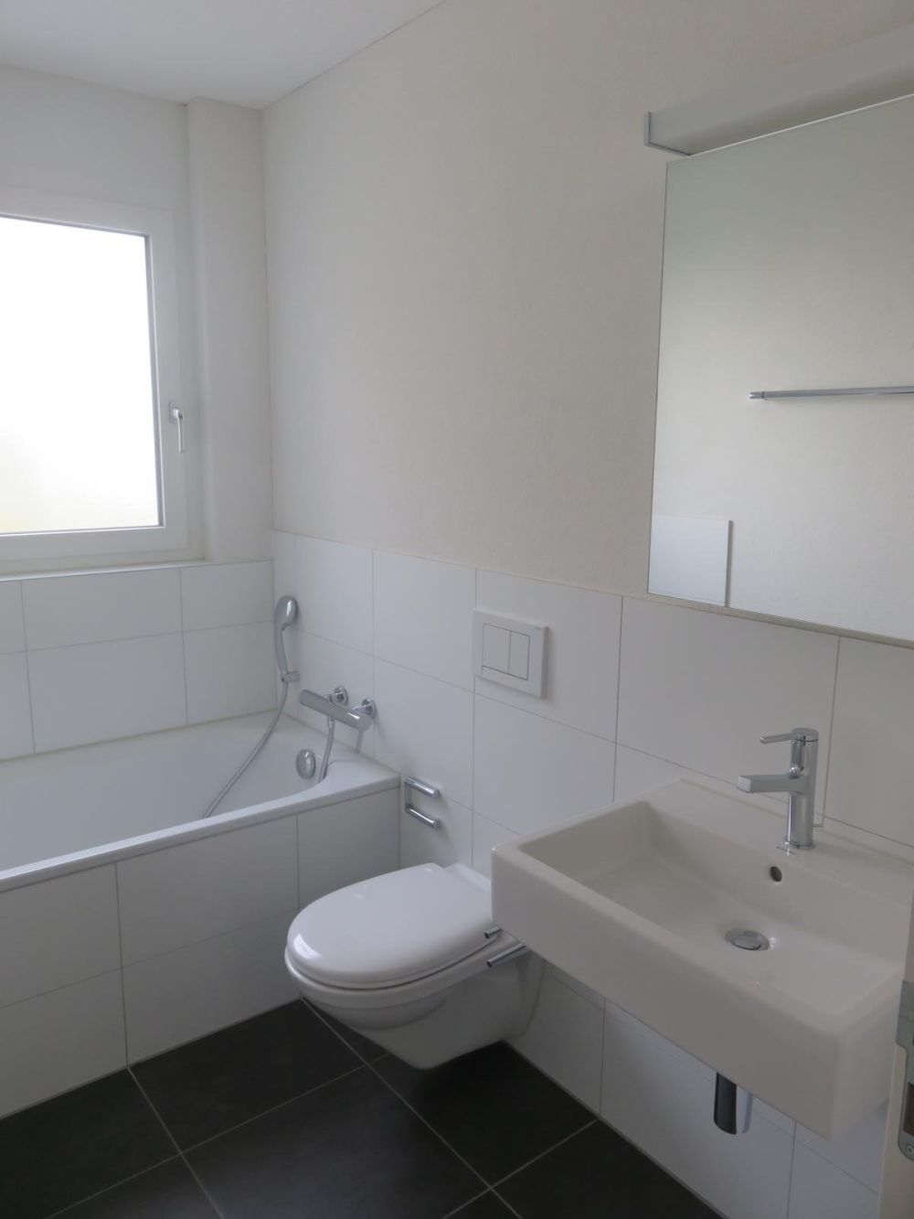 3.5 Zimmer Wohnung - Badezimmer