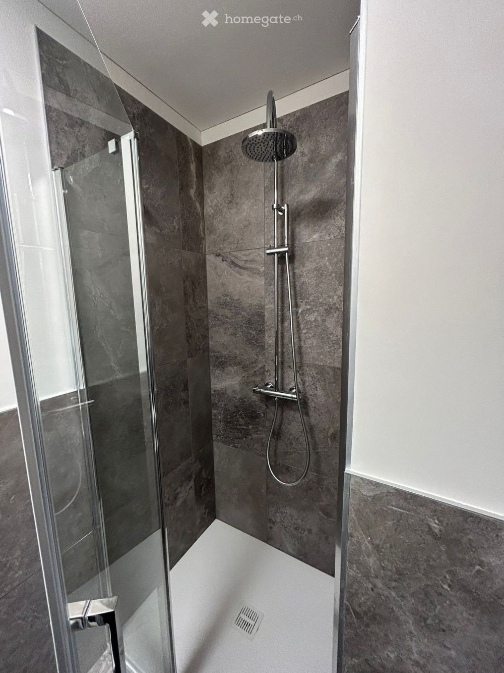 Bright & Modern 1.5-Room Apartment with Balcony in Massagno – Available Immediately - Bild 5