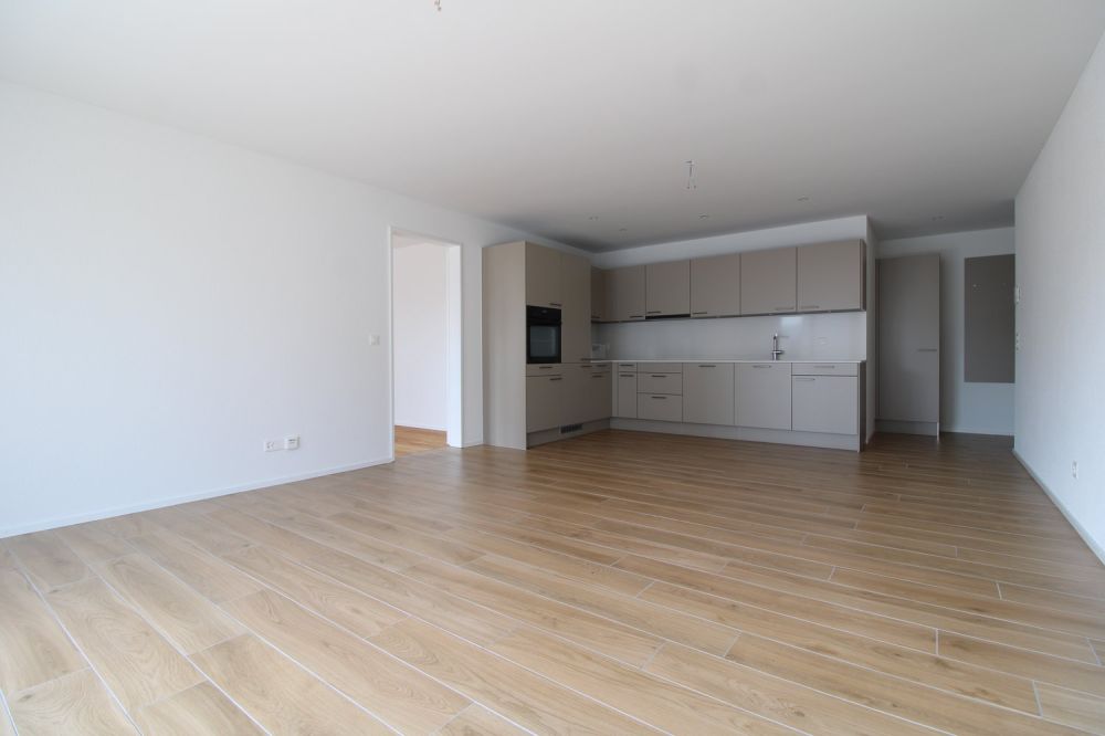 Moderne 3.5-Zimmer-Wohnung mit grosszügigem Balkon in Niederuzwil - Bild 2
