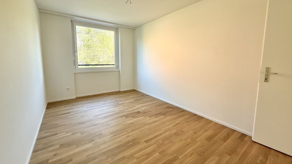 Platz für die ganze Familie 4.5 Zimmer mit zwei Balkonen im Brünnlipark - Bild 9
