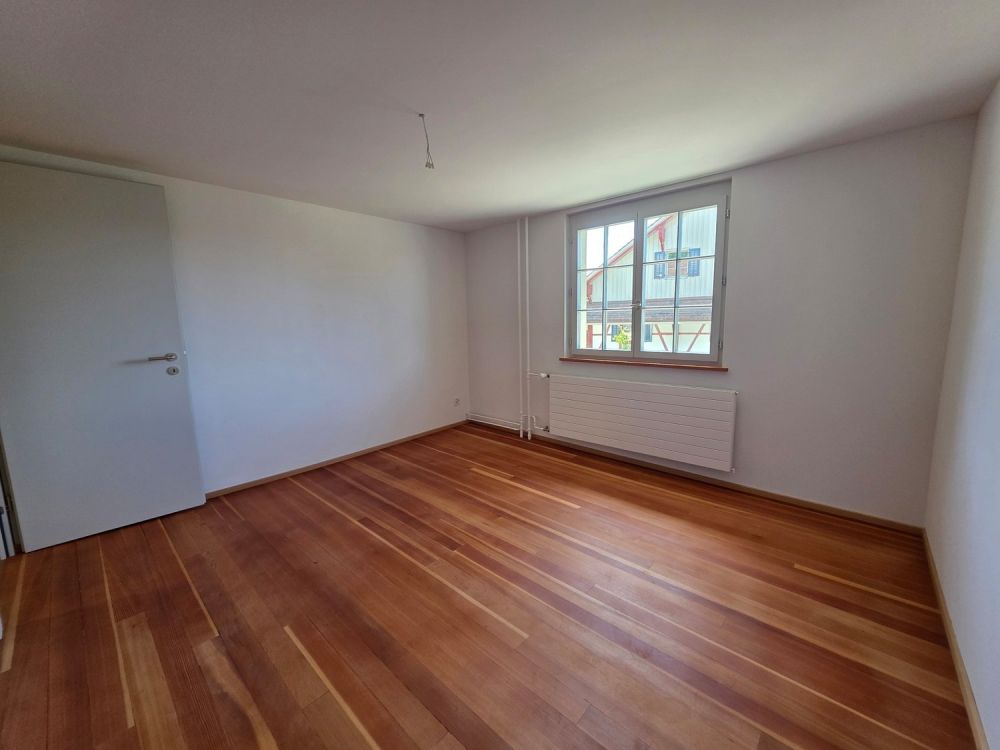 Erstbezug traumhafte 4,5-Zimmer-Wohnung nach Renovierung - Dachstock 1
