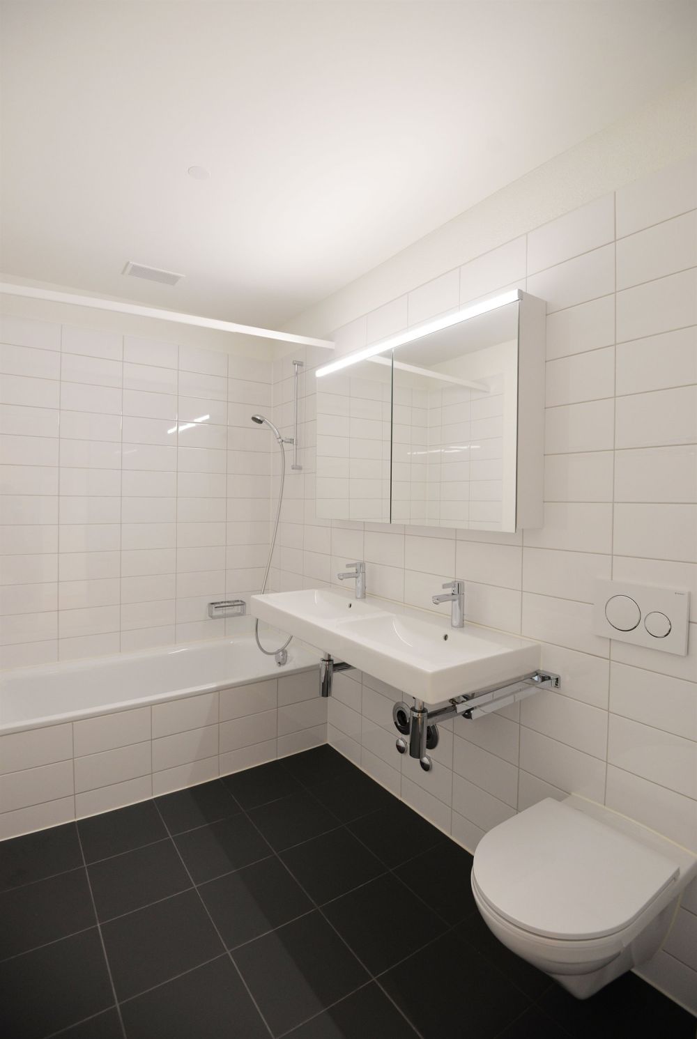 Neubau Ankenbüel: Gemütliche und sonnige Wohnung! - Bild 11