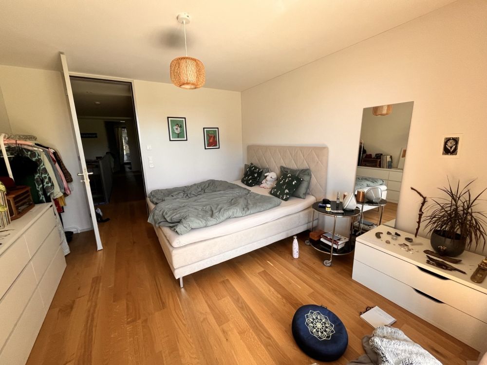 WG-Zimmer mit privatem Bad in grosszügiger Cluster-Wohnung mit Garten - Freiwerdendes Zimmer Blick Richtung Gang