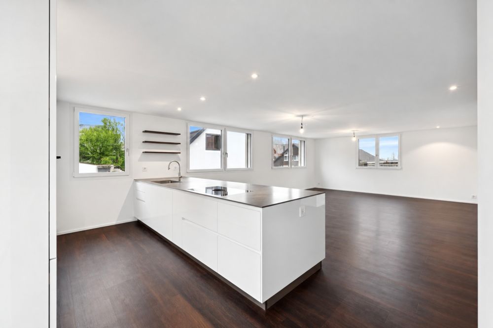 Ein aussergewöhnliches Zuhause mit viel Raum zum Leben - Küche/Wohnzimmer 1.OG
