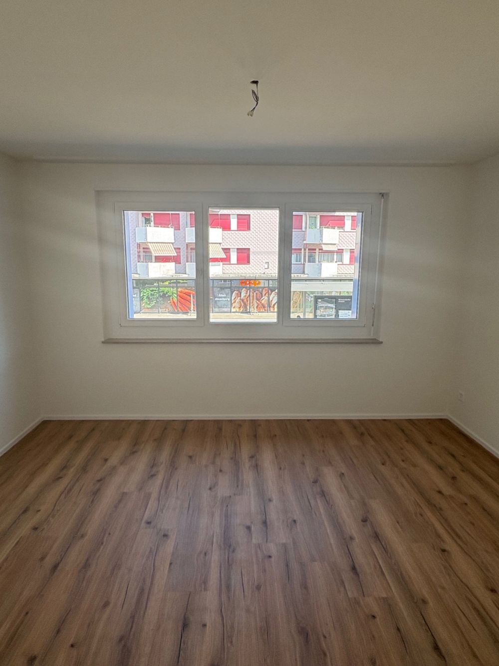 Erstvermietung von mehreren totalsanierten 4.5-Zimmer-Wohnungen an zentraler Lage in Dietikon - Bild 8