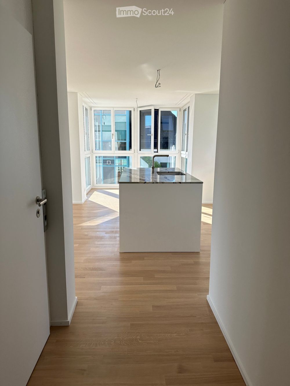 Exklusive 4.5-Zimmer-Neubauwohnung mit Lift direkt in die Wohnung - Bild 4