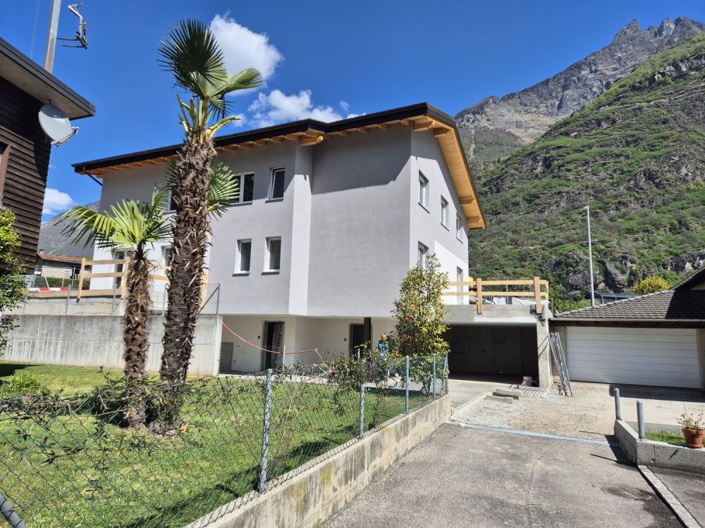 Casa bifamiliare moderna in costruzione a Biasca - Bild 1