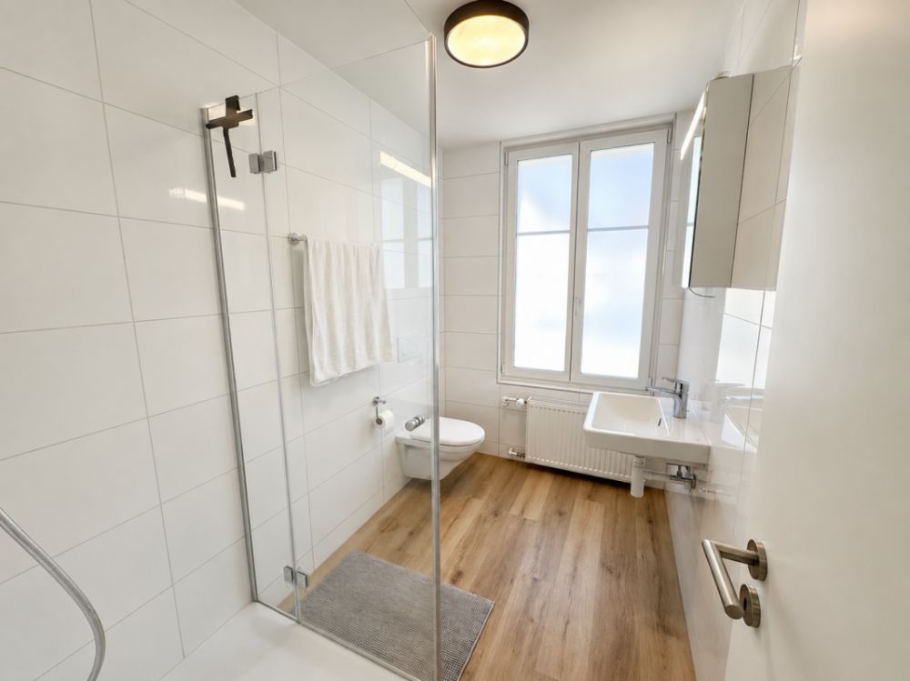 Helle, modern möblierte 3,5-Zimmer-Wohnung mit viel Wohnkomfort - Bild 2