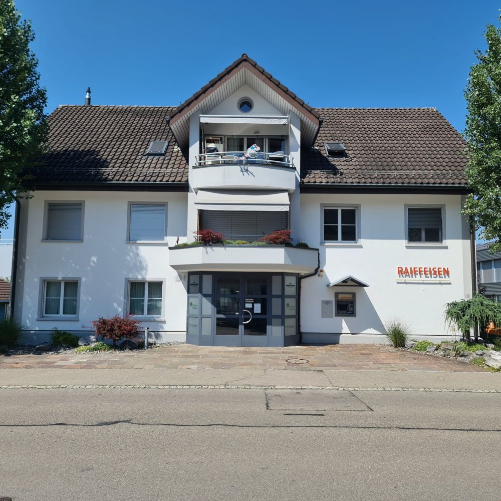 Grosszügige 5.5 Zimmer Wohnung im Dorfkern inkl. Einzelgarage - Bild 1