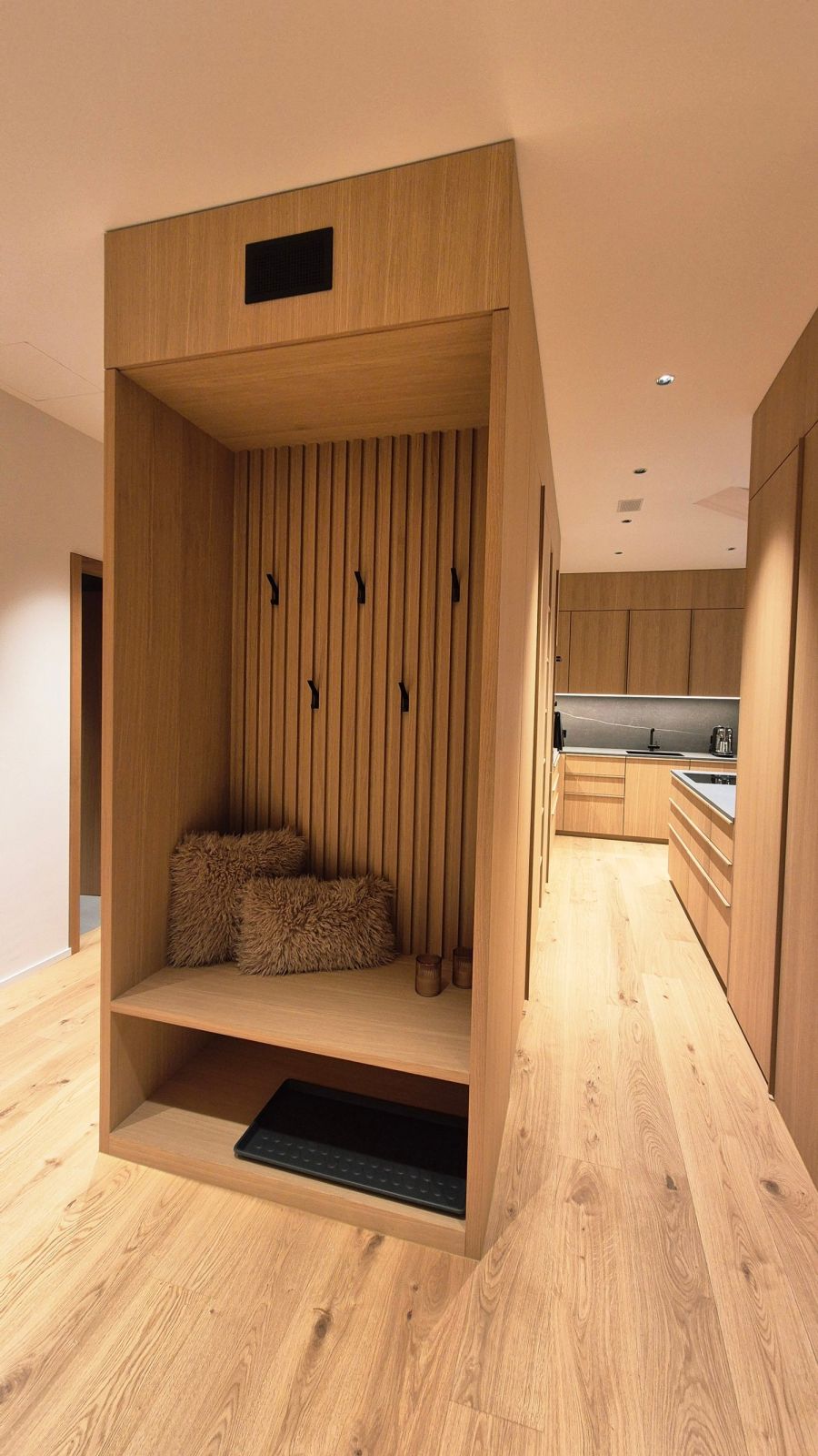 Ein Penthouse über den Dächern von Andermatt – modern, warm & alpin - Bild 8