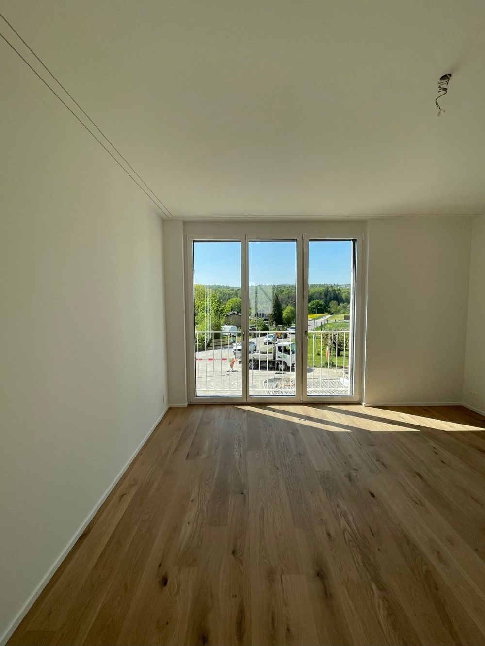 TOP: Wohnen mit Weitblick | Moderne 2.5 Zimmer Neubauwohnung mit grosser Terrasse - Bild 7